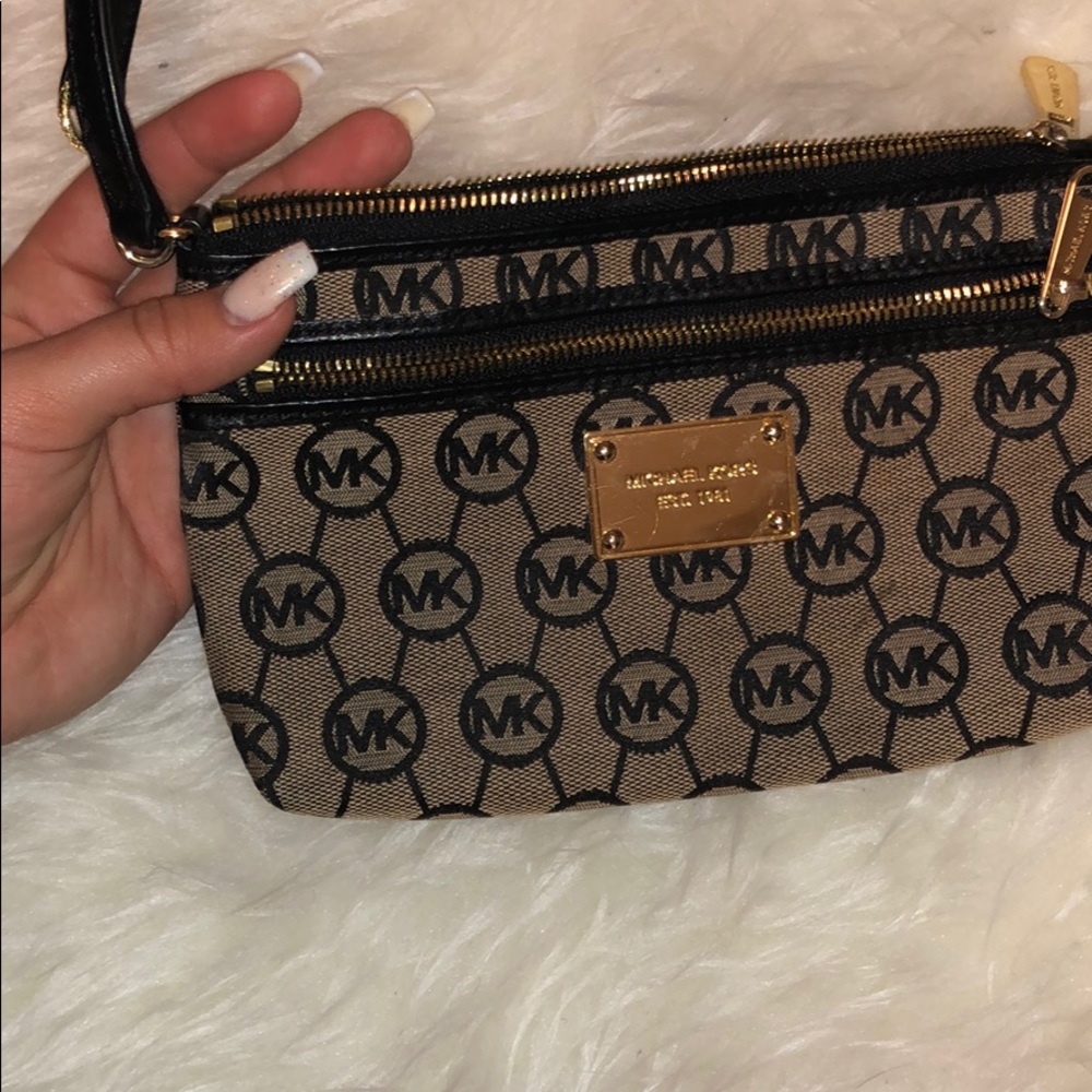 Michael Kors Wristlet/ Clutch